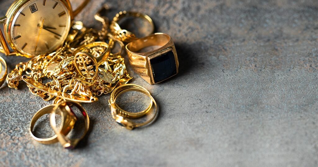What Can I Do With Old Jewelry - Pile Of Old Scrap Jewelry
